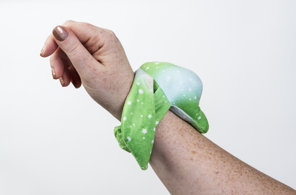 Clover - Mini Wrist Hugger
