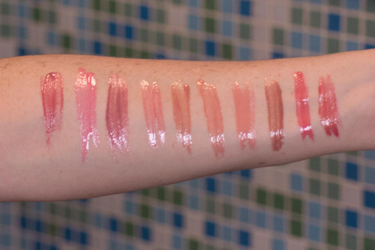 Line Smoothing Lip Gloss | Paraben-free Plumping Gloss - Bit of Honey