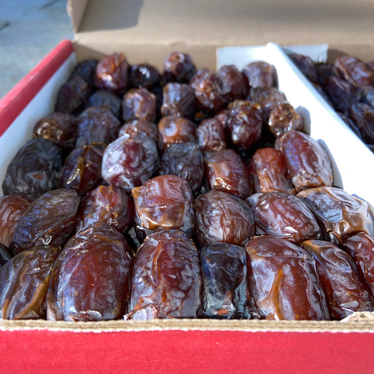 Soft Rutab Medjool Dates